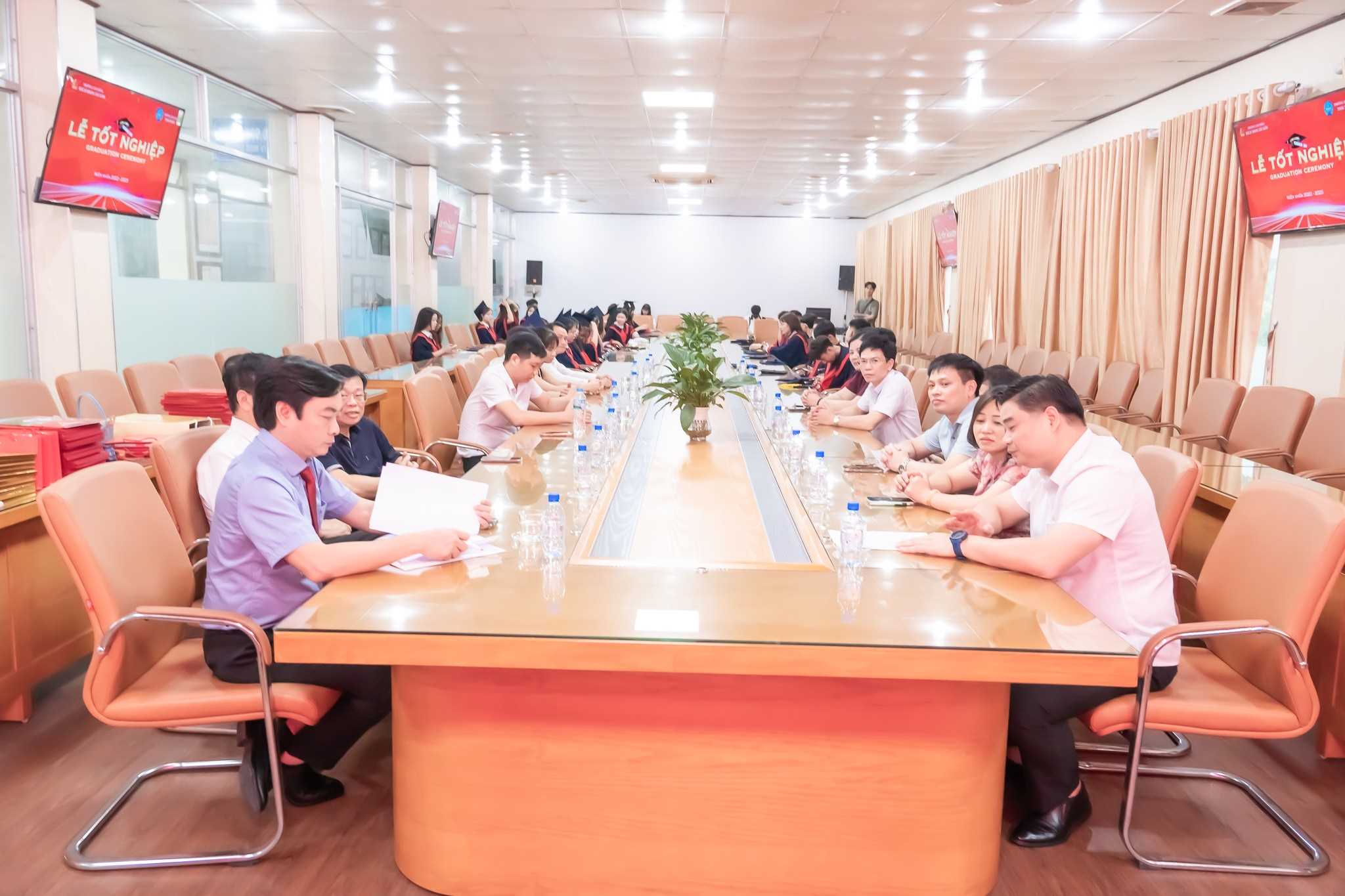 RECAP LỄ BẾ GIẢNG VÀ TRAO BẰNG TỐT NGHIỆP K22 HỆ CAO ĐẲNG NIÊN KHÓA 2022–2025